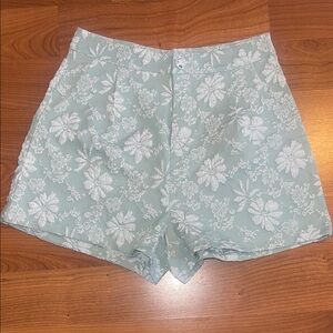 Floral Patterned Women's Shorts